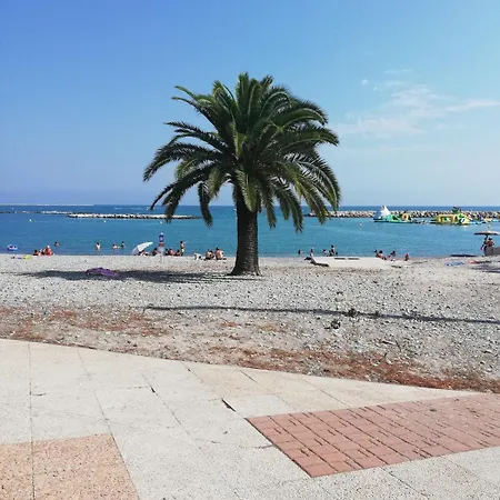 Calme Proximite * Saint-Laurent-du-Var