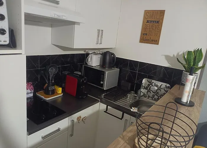 Calme Proximite サン・ローラン・デュ・ヴァール