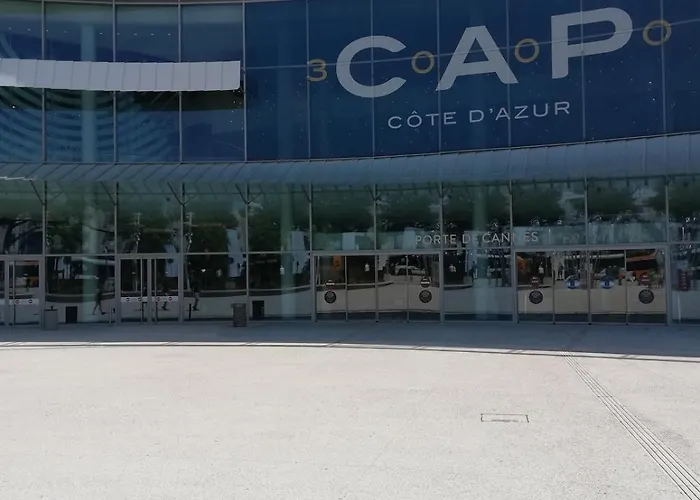 Calme Proximite アパート サン・ローラン・デュ・ヴァール